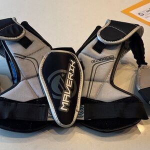 Black and Gray Kids Shoulder Pads